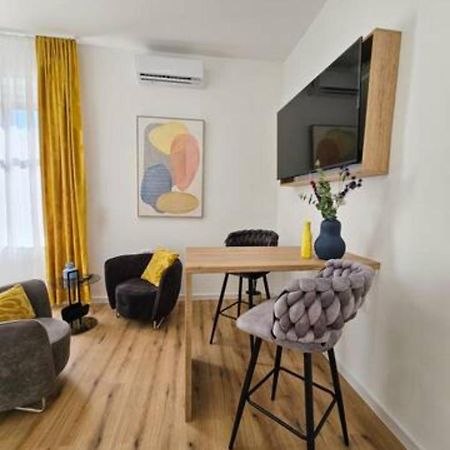 New Stylish & Modern Studio Apart - With Sea View Apartment พูลา ภายนอก รูปภาพ