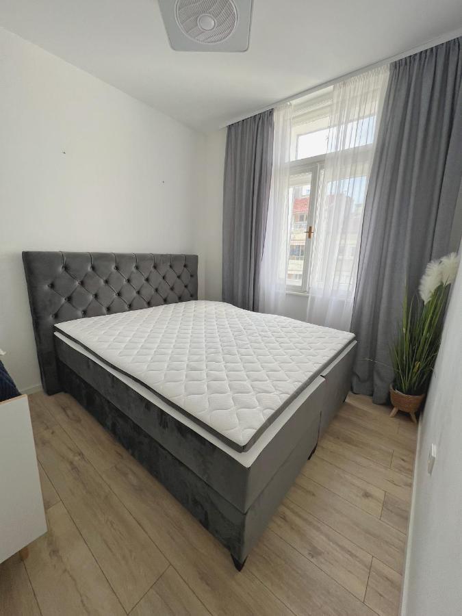 New Stylish & Modern Studio Apart - With Sea View Apartment พูลา ภายนอก รูปภาพ