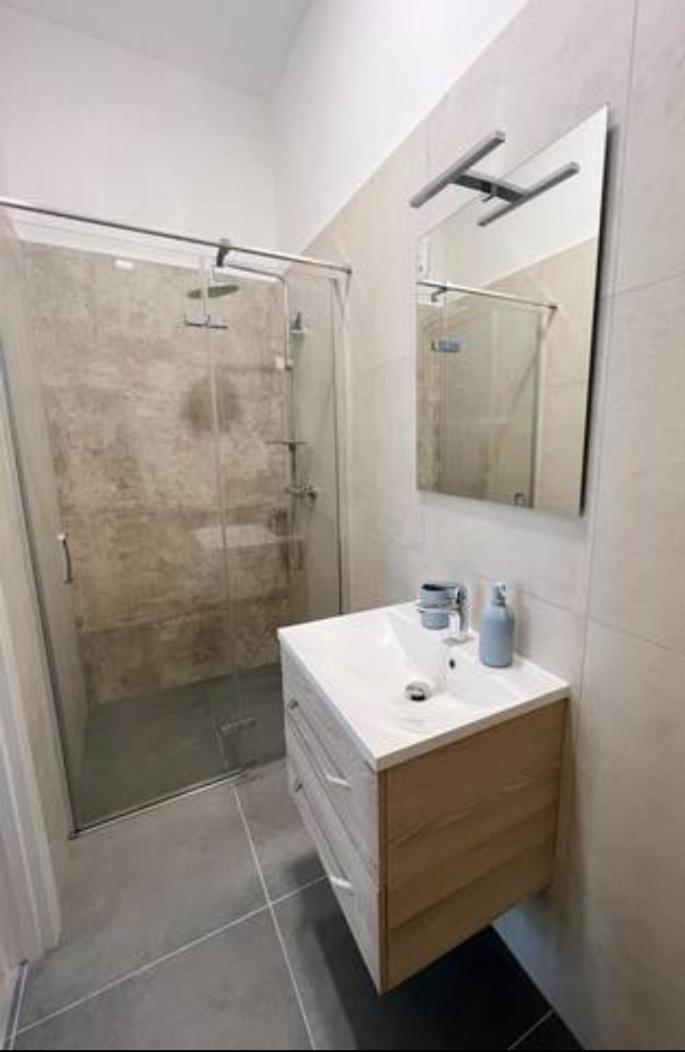 New Stylish & Modern Studio Apart - With Sea View Apartment พูลา ภายนอก รูปภาพ